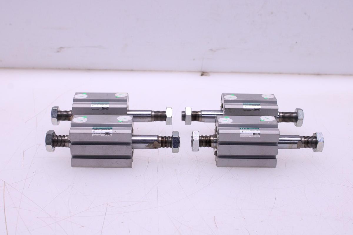 Usado Cilindro Neumático CKD SSD-DL-32GN-25-N