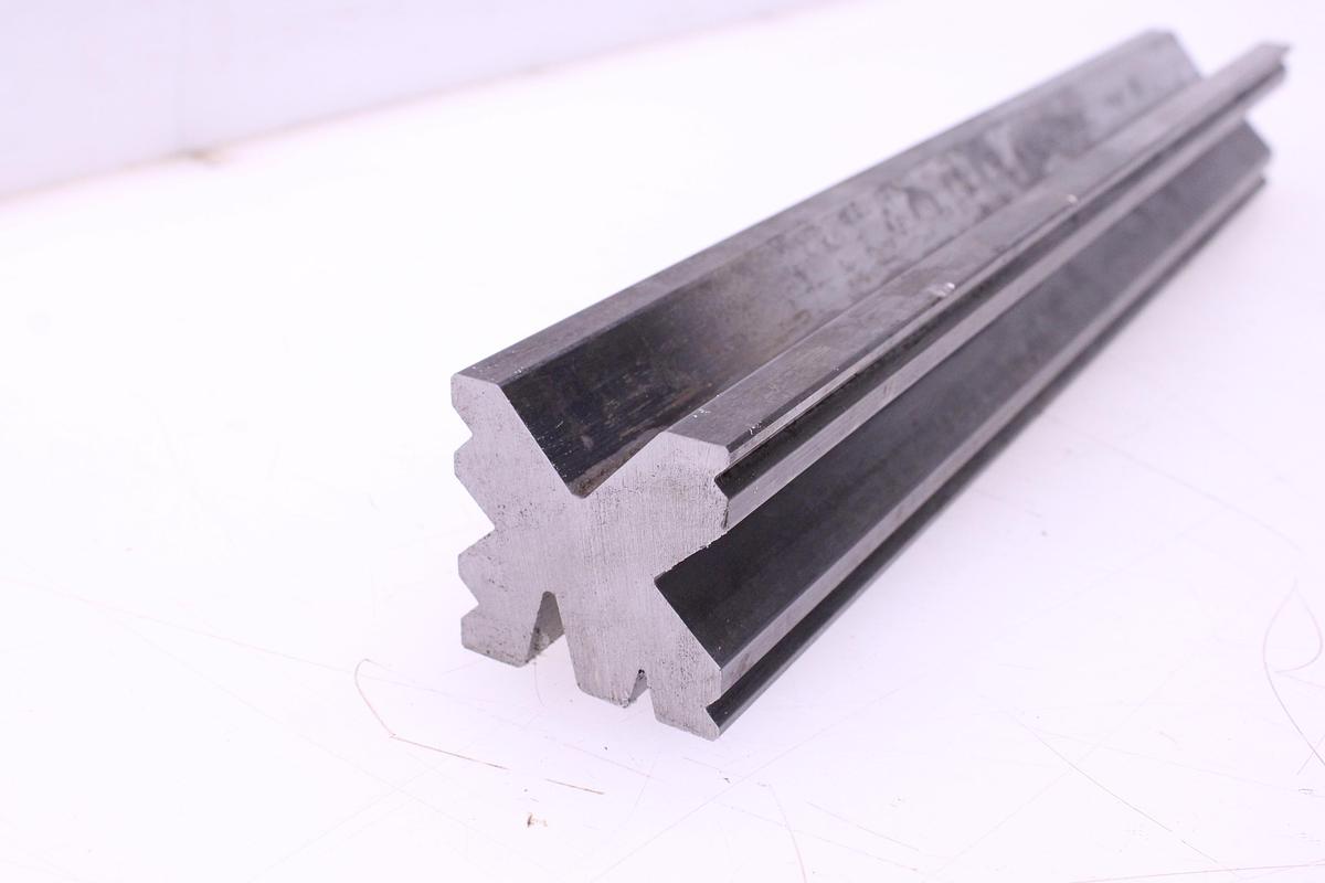 Usado Matriz Multi-V 55x55mm 88º y 30º - 420mm