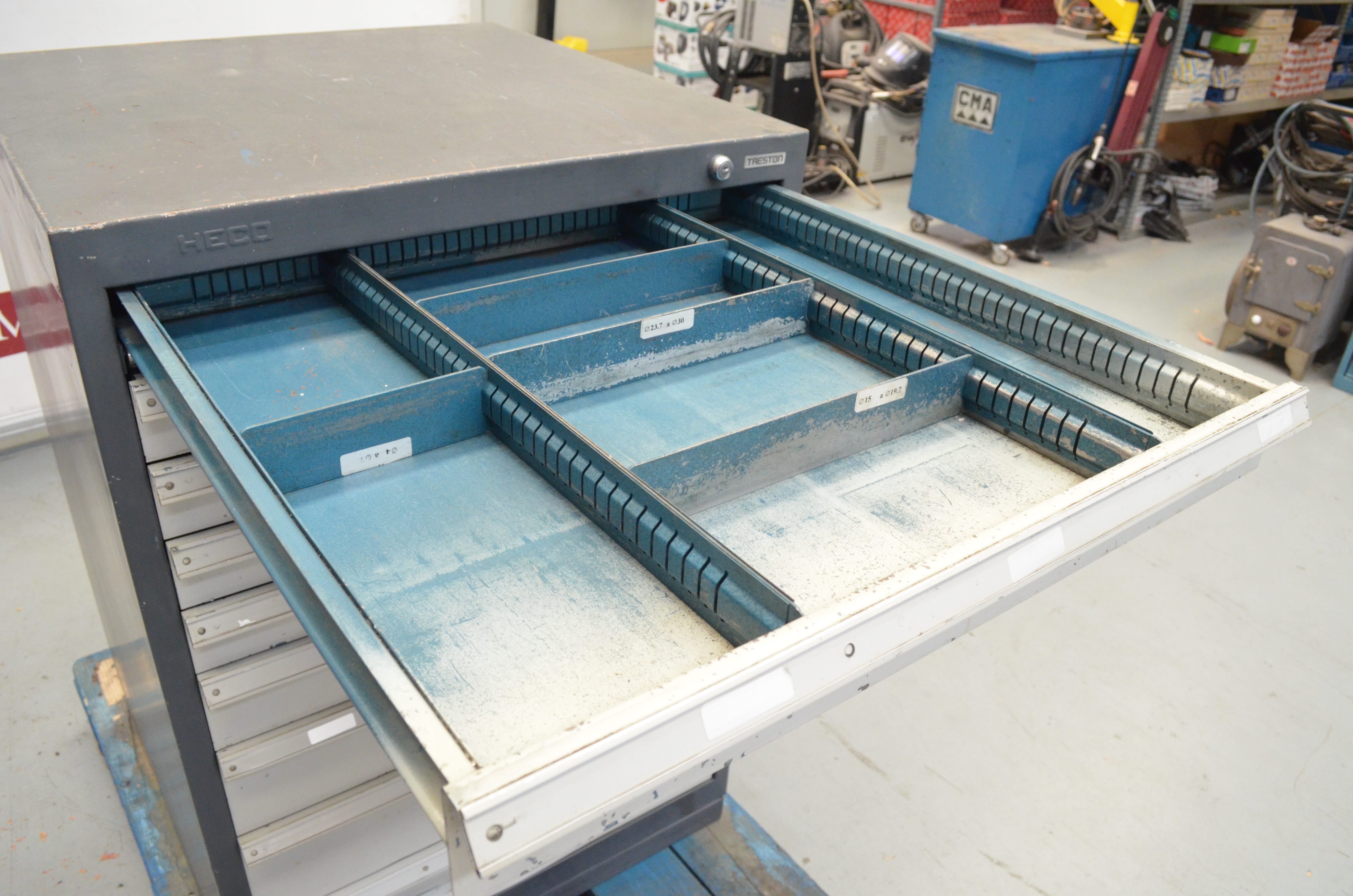 Usado Armario con cajones metalico Heco 710x700x1050(h)mm