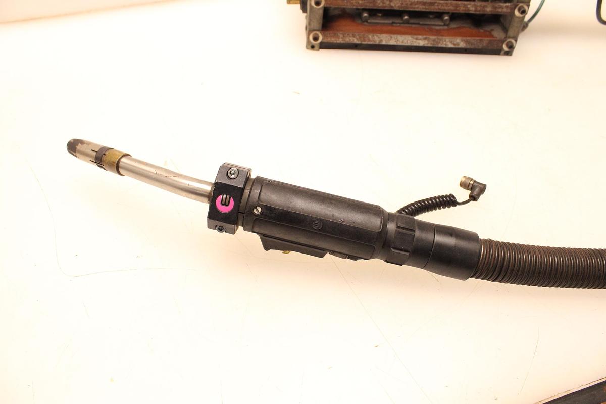 Usado Devanadera hilo Kuka 4 rodillos con antorcha Binzel