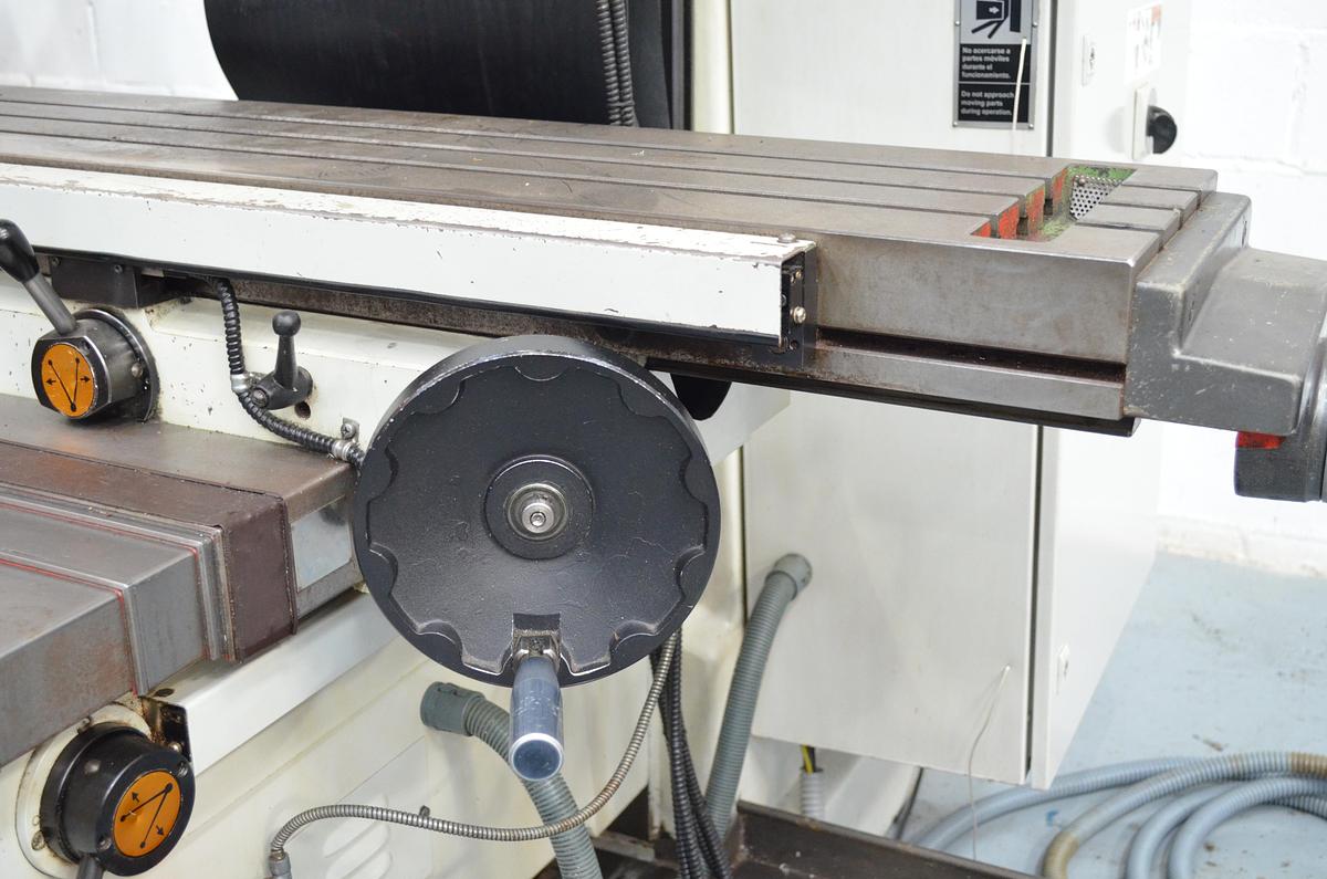 Usado Fresadora torreta LAGUN FTV-4 SP