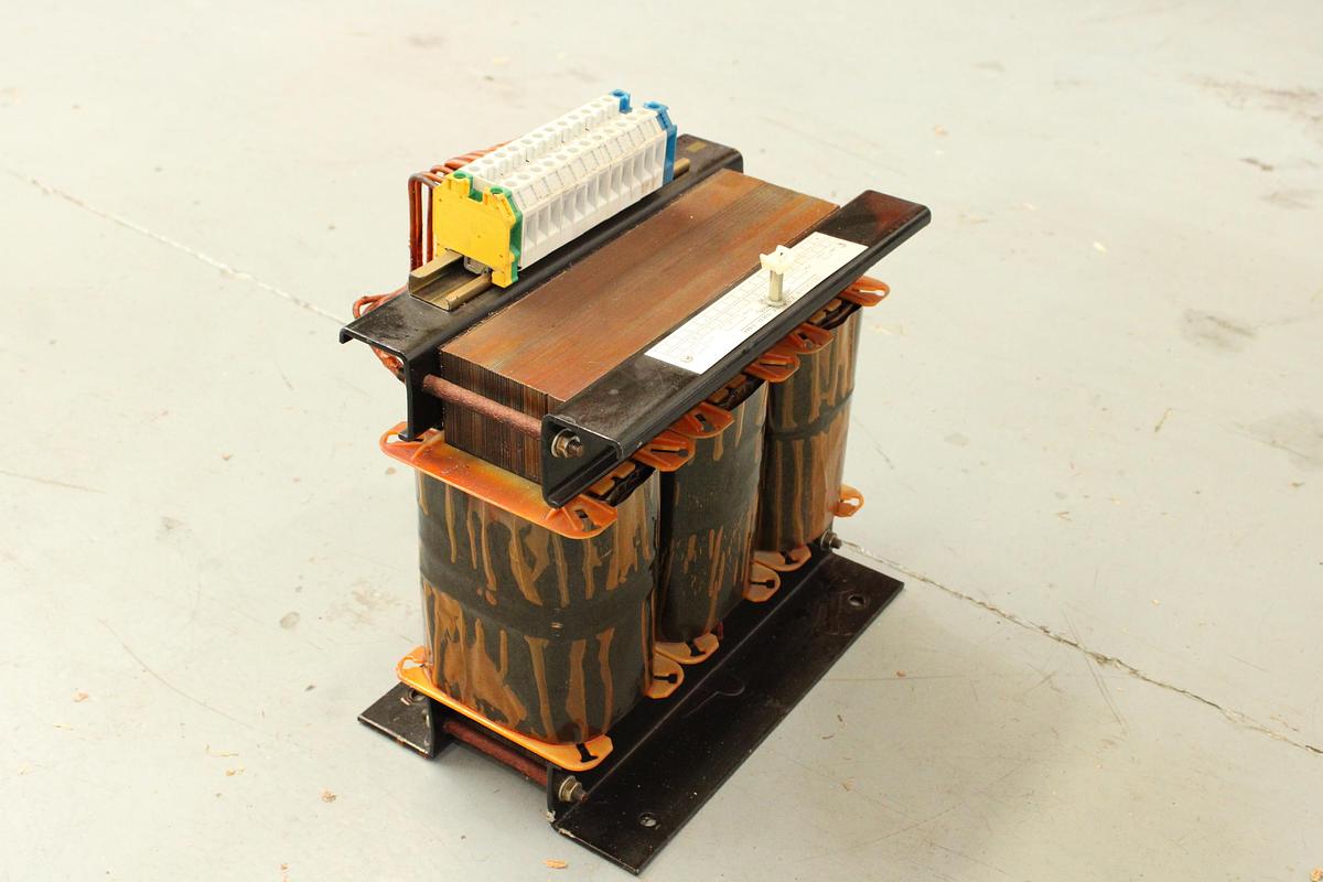 Usado Transformador Trifasico TRANSFAB 18 KVA