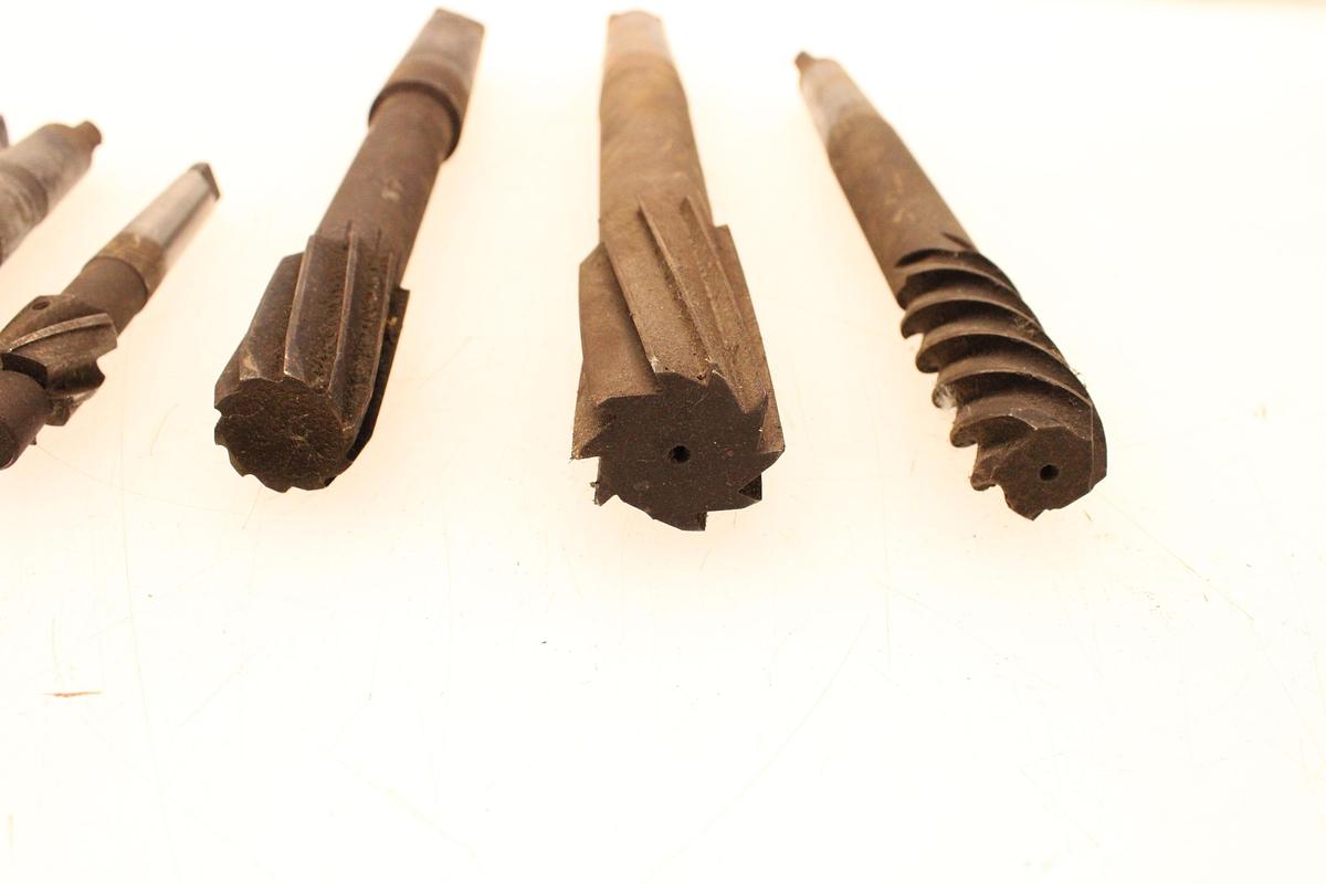 Usado Lote de Fresas y Mandrinos Mango Cónico MT1 / MT2 y MT3