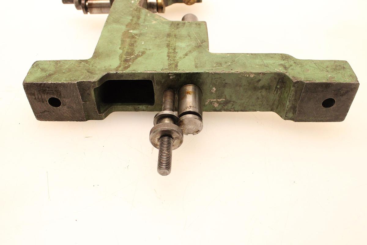 Usado Luneta Abierta para torno Pinacho L1-310