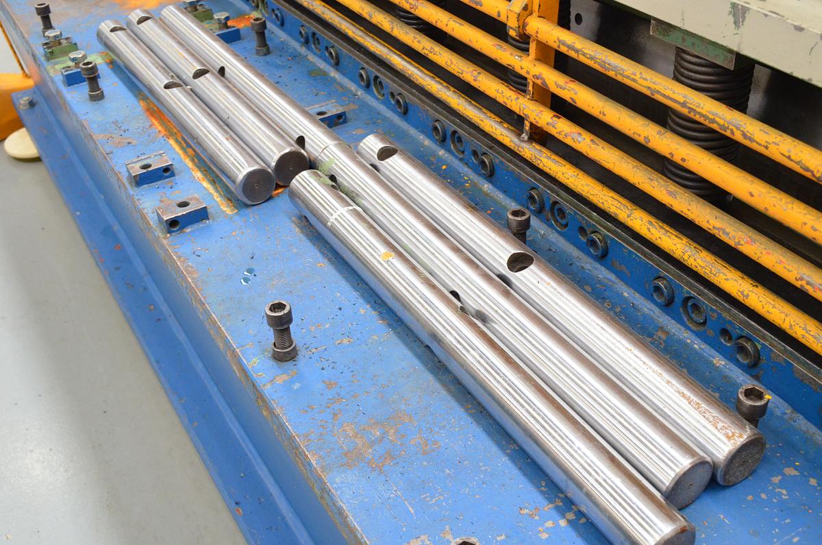 Usado Cizalla hidraulica pendular Ajial 3100x6mm