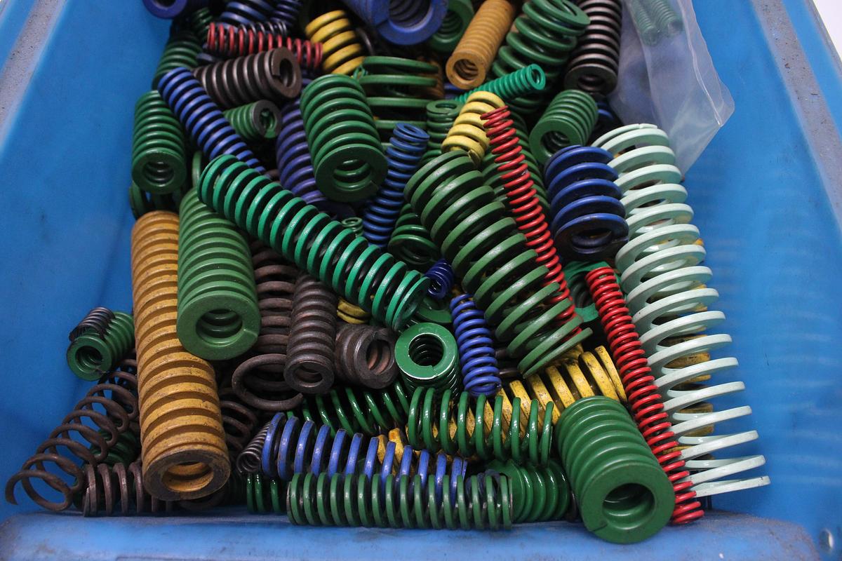 Usado Lote de Muelles de Matriceria