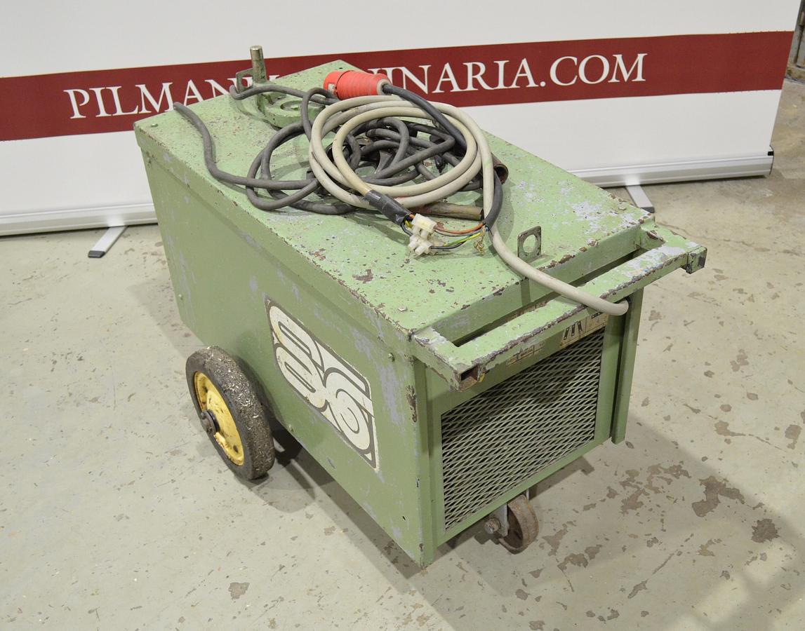 Usado Maquina soldar electrodos Serra RS-160