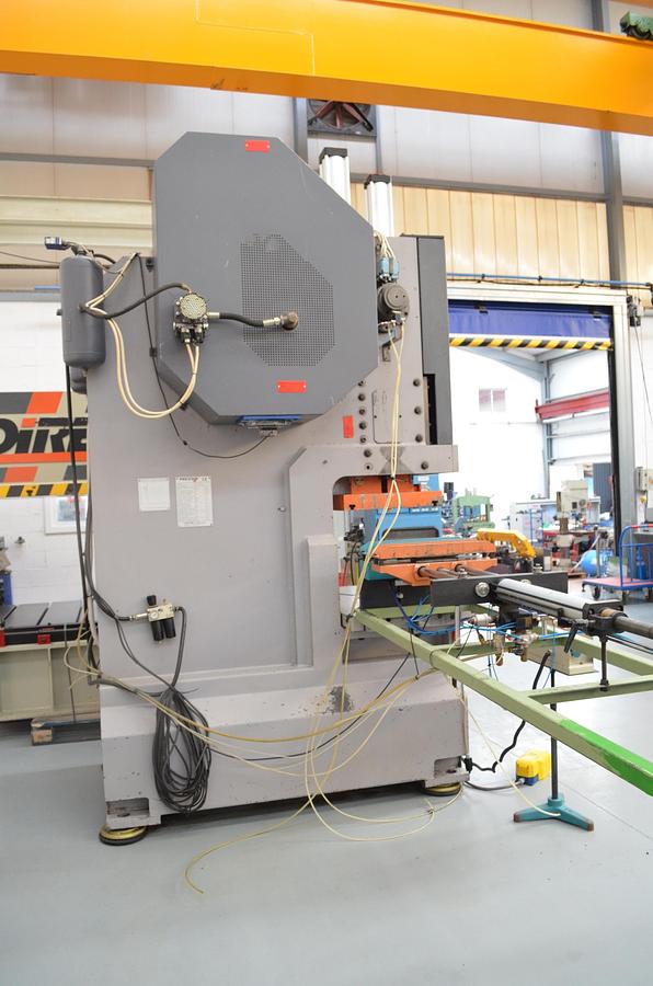 Usado Prensa excentrica PRESSIX 130CNR6 con tope