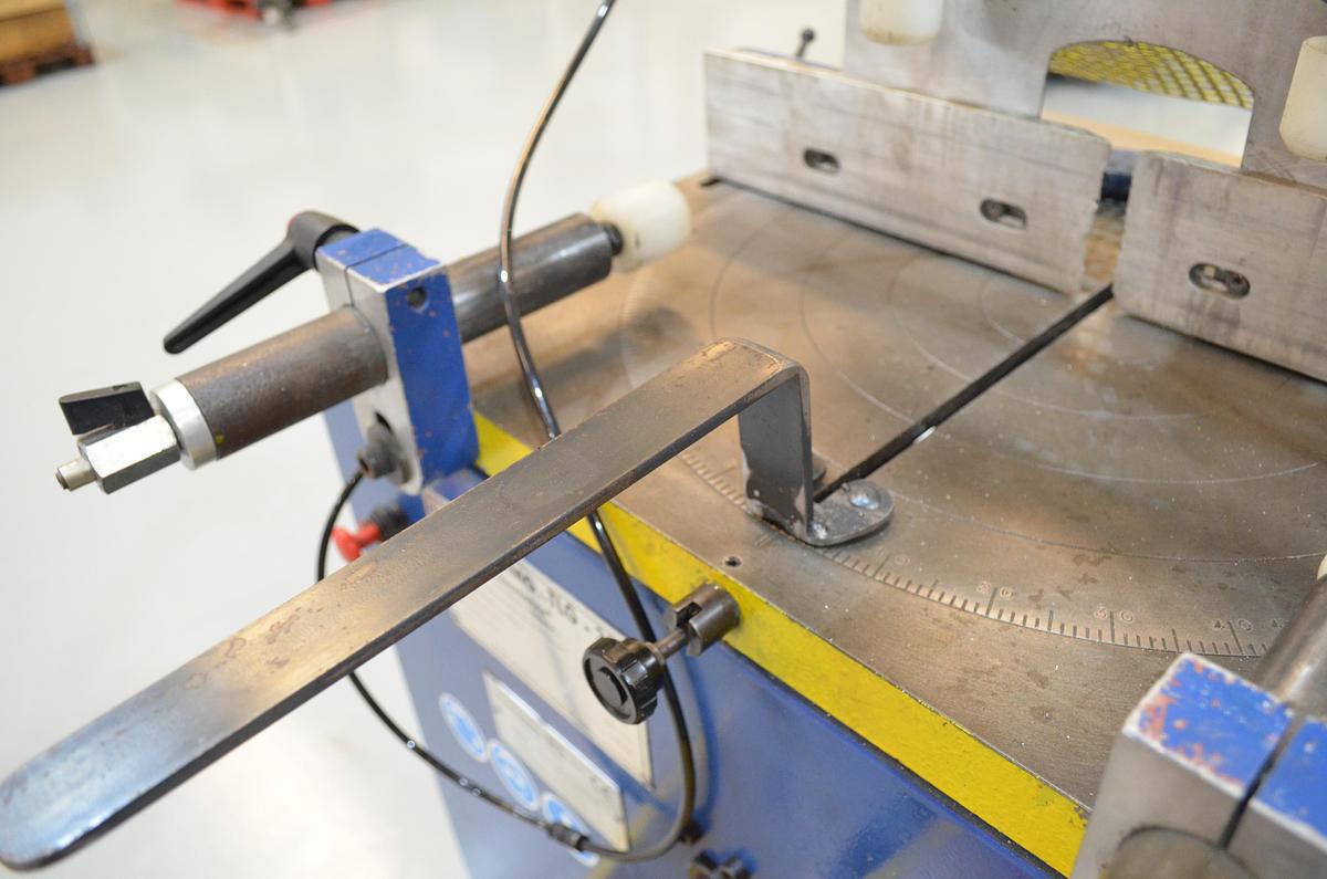 Usado Tronzadora aluminio manual MG TLG-350 SA