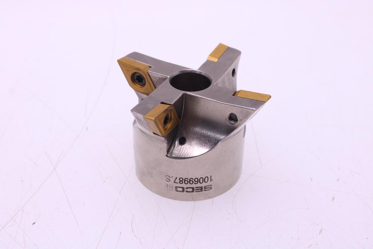 Usado Fresa Portaplaquitas SECO 10069987.S1 + Widias DNMG150608 / DNMG150612