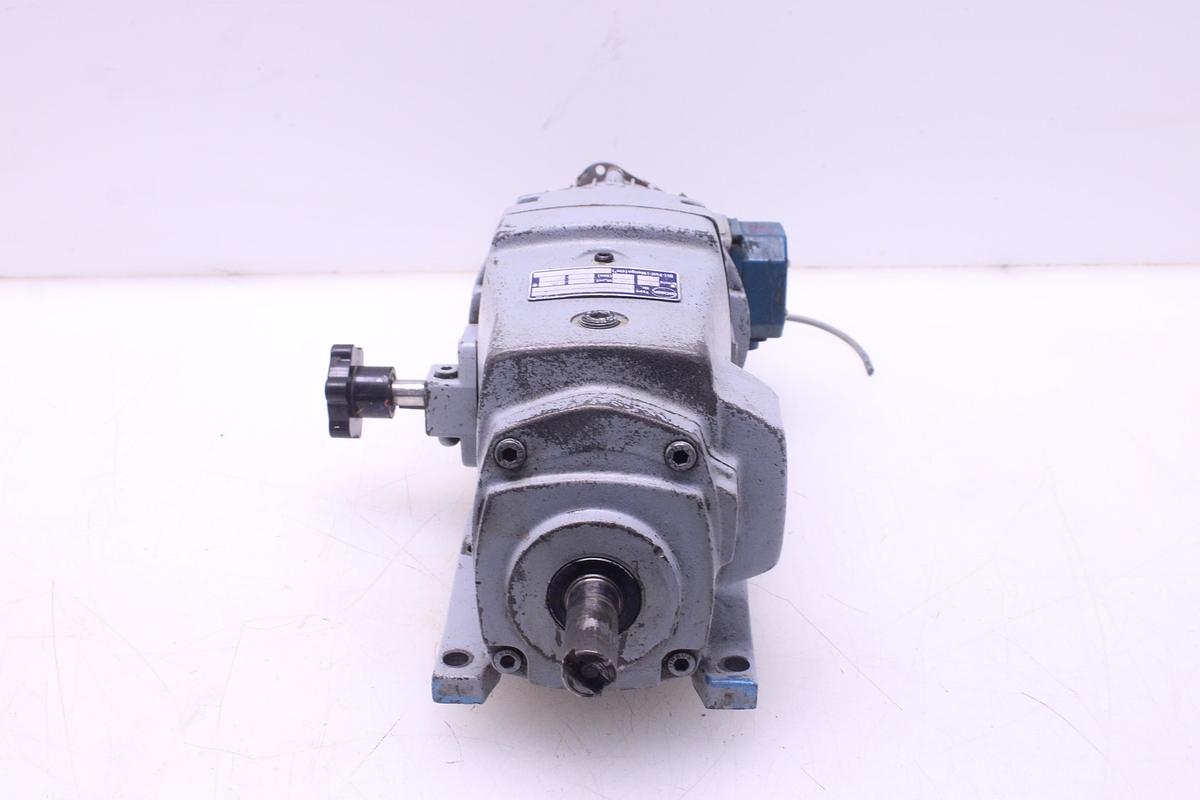 Usado Motorreductor Efacec Stöber R17-2142-037-4 con Encoder
