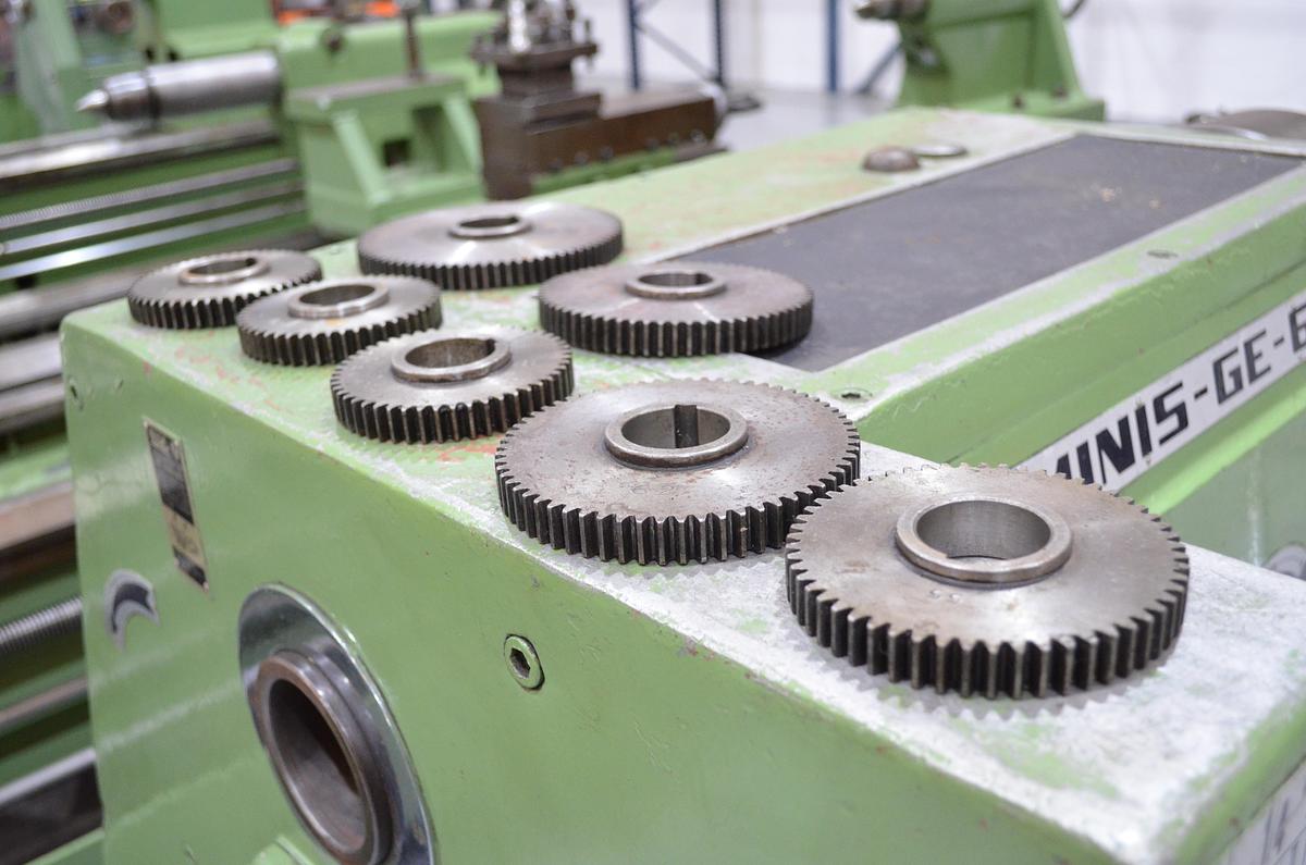 Usado Torno Geminis GE 650 2.000mm e.p