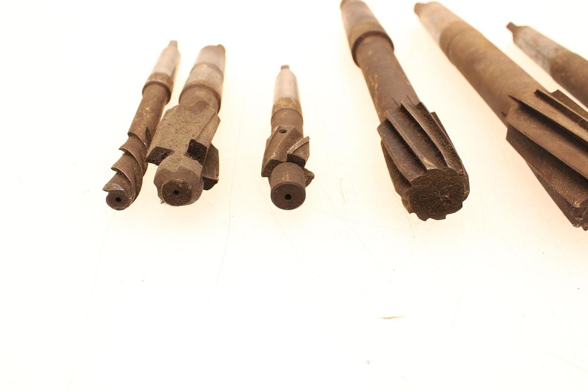 Usado Lote de Fresas y Mandrinos Mango Cónico MT1 / MT2 y MT3