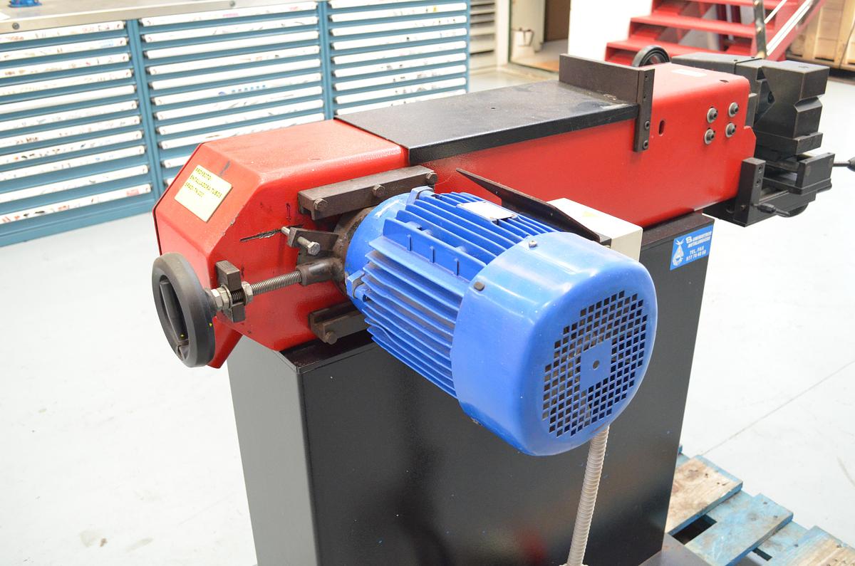 Usado Entalladora tubos SPADI TN220