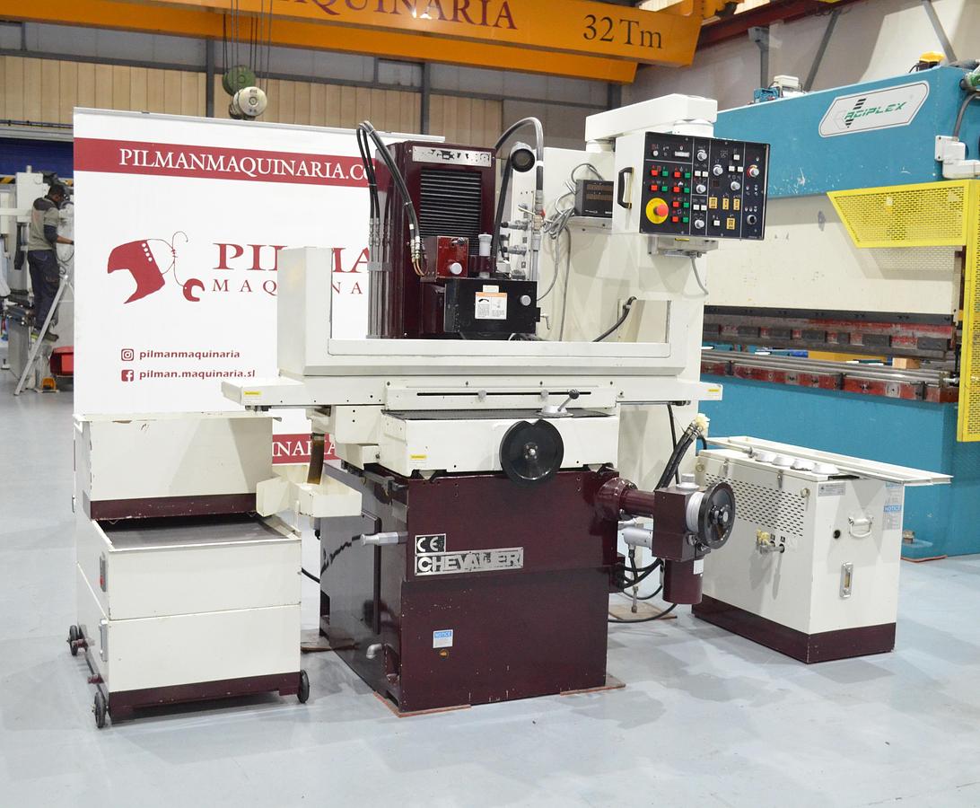 Usado Rectificadora Chevalier FSG-3A818 Eje z autom