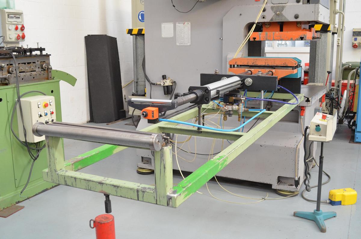 Usado Prensa excentrica PRESSIX 130CNR6 con tope