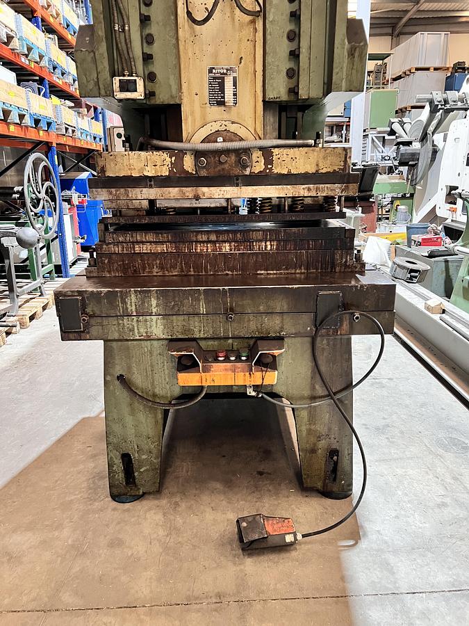 Usado Prensa excentrica AITOR ARMM-EF de 160tn Embrague Neumático