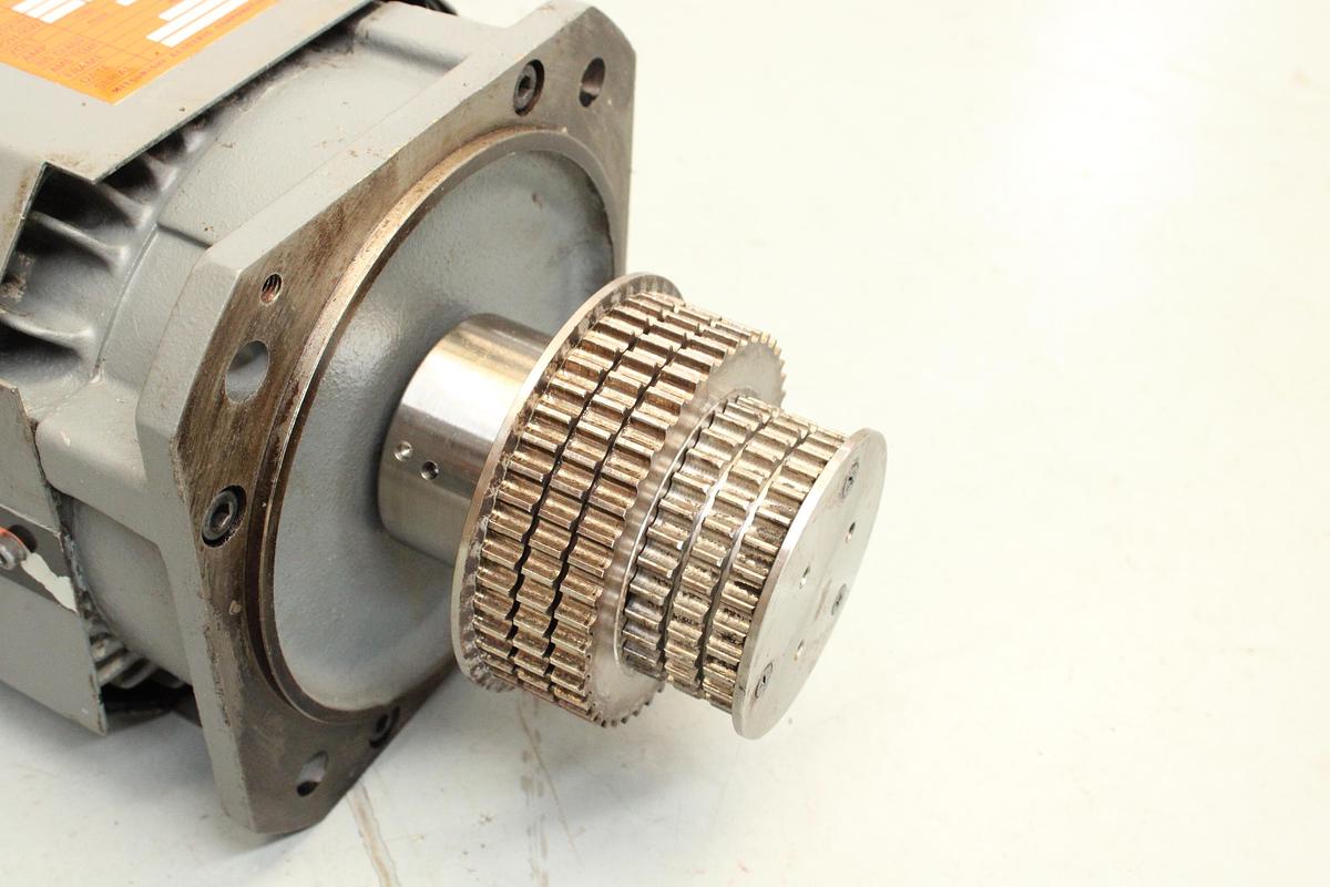 Usado Motor de Husillo Mitsubishi SJ 11 AP