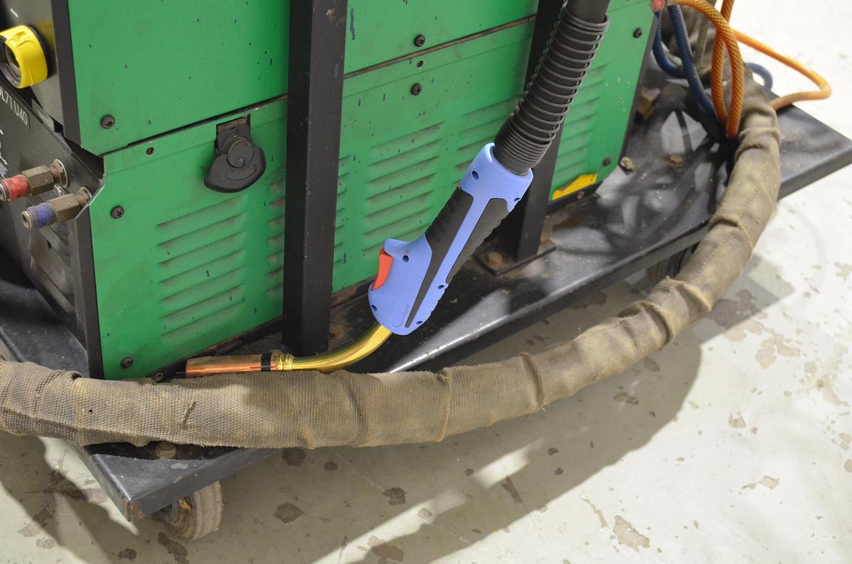 Usado Maquina soldar mig pulsada Praxair - Ewm Phoenix 400 con devanadera Phoenix Drive 4L