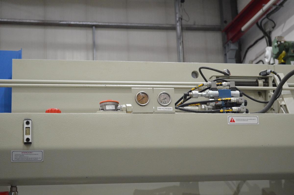 Usado Plegadora hidráulica Hidrogarne AP 4100x120tn