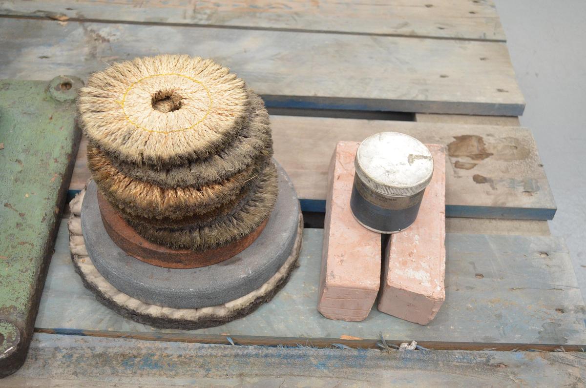 Usado Esmeriladora Formis 1.5Hp 2800 rpm 85795