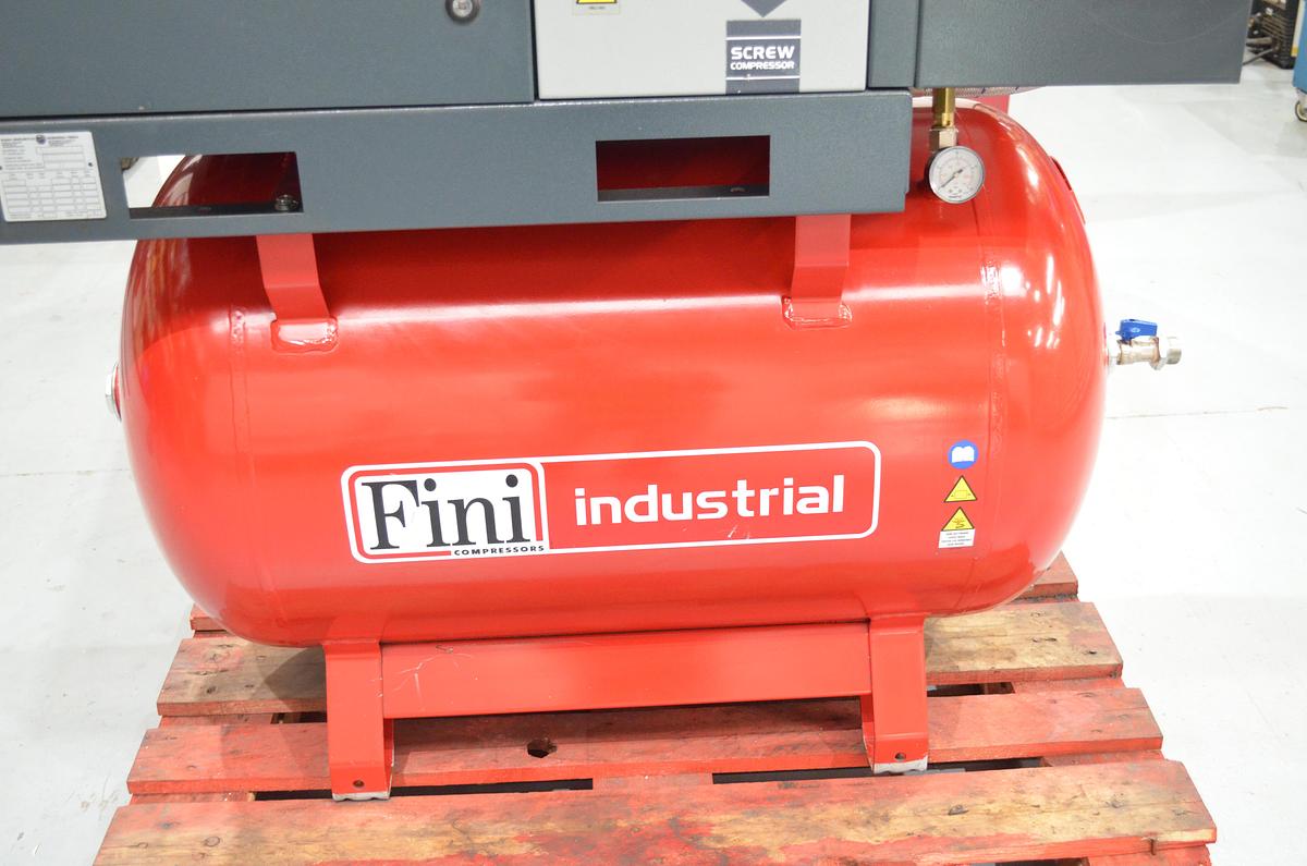 Usado Compresor tornillo FINI K-MAX 5.5 ES
