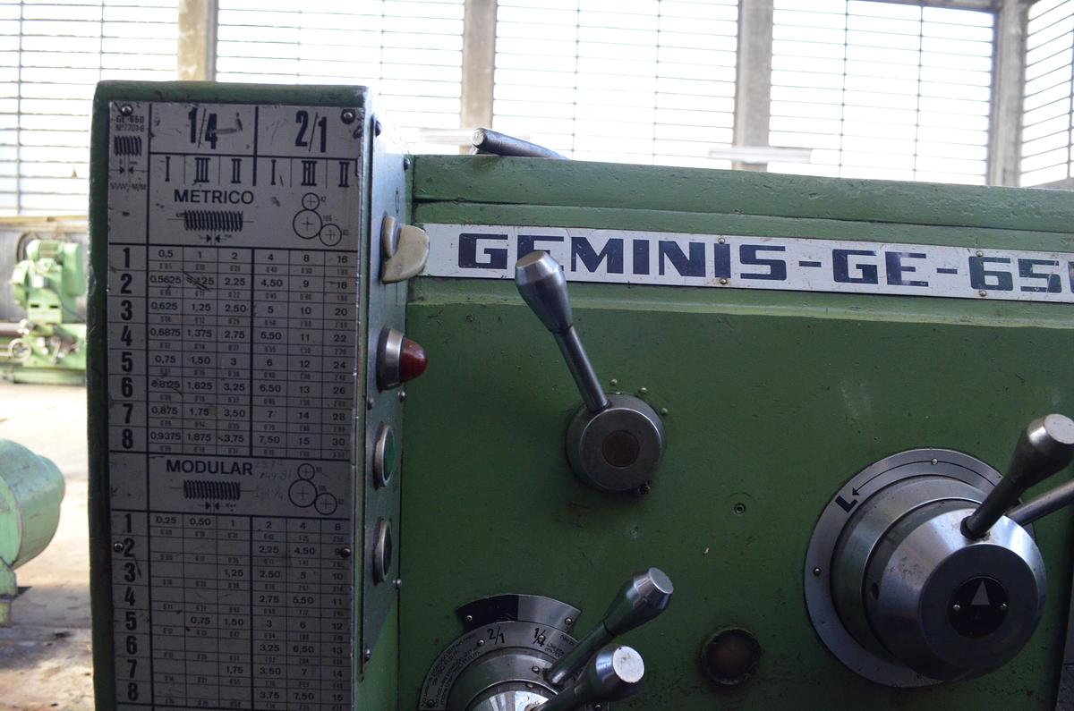 Usado Torno Geminis GE 650 2.000mm e.p