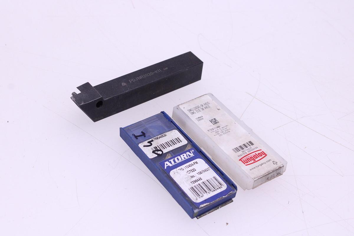 Usado Herramienta Portaplaquitas y plaquitas de widia DNMG 110404