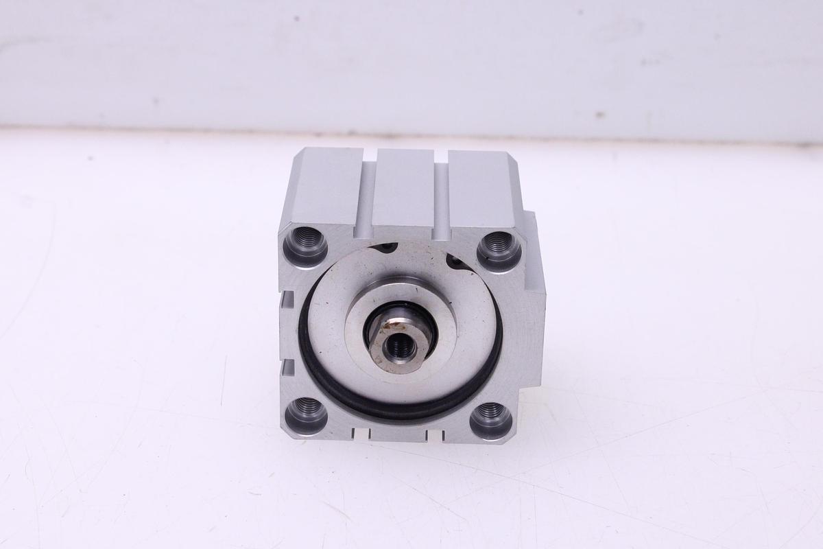 Usado Cilindro Neumático CKD SSD-L-63GN-20