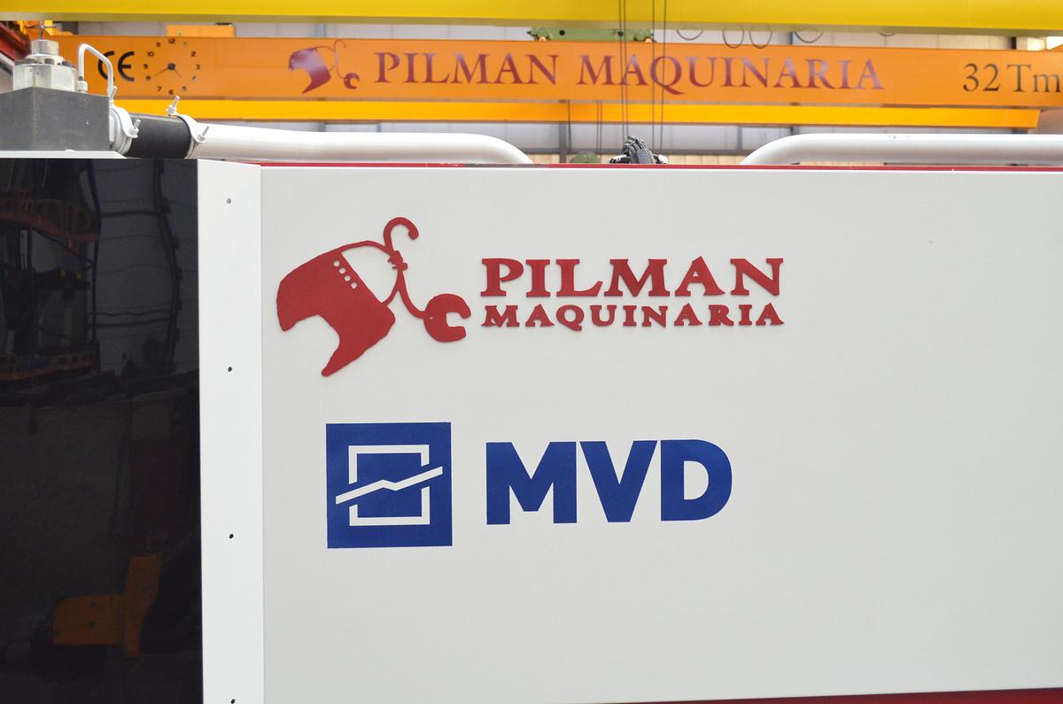 Plegadora Hidráulica MVD SERIE B - 3.100x135Tn