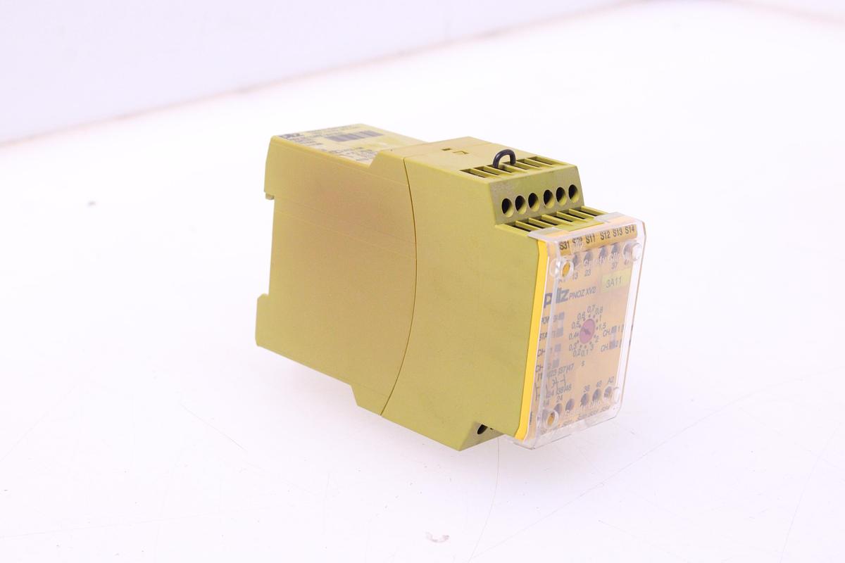 Usado Rele de Seguridad PILZ PNOZ XV2 3/24VDC 2n/o 2n/ot 774502