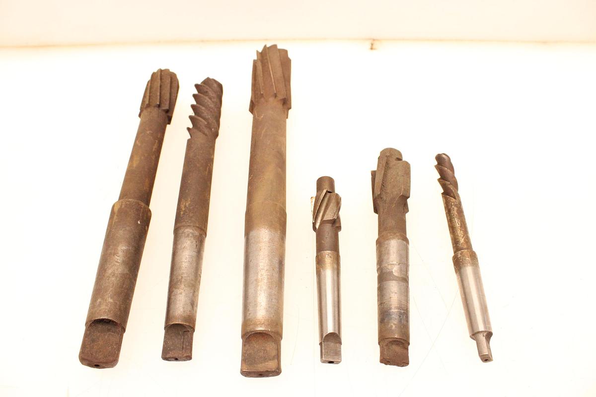 Usado Lote de Fresas y Mandrinos Mango Cónico MT1 / MT2 y MT3