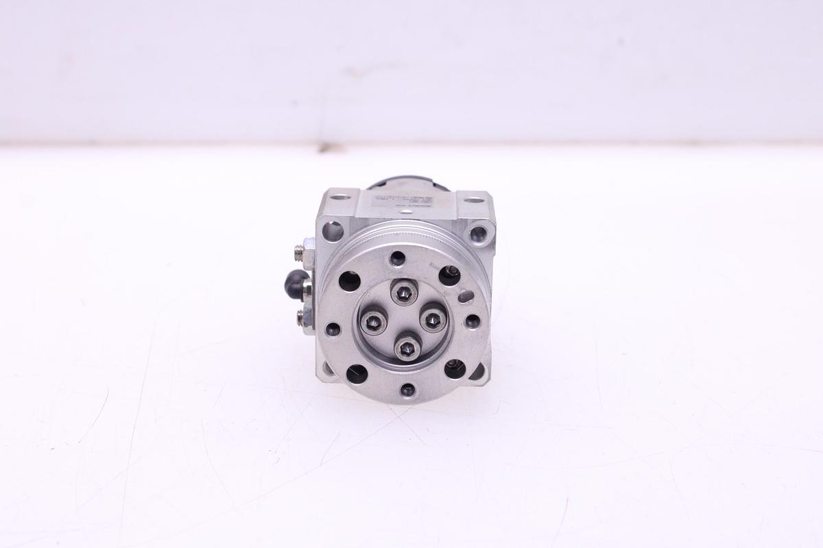 Usado Actuador Rotativo SMC MDSUB20-90D