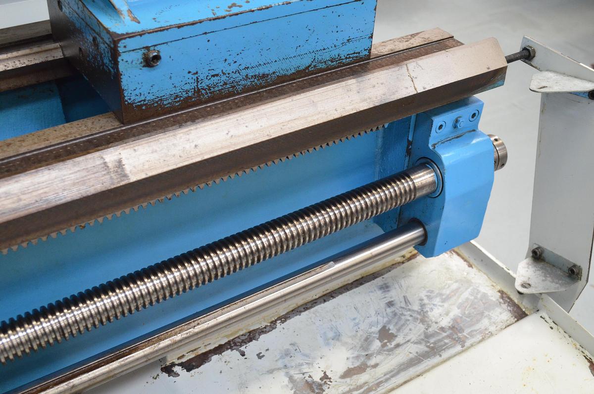 Usado Torno Pinacho S90-225 de 1650mm e.p. 98