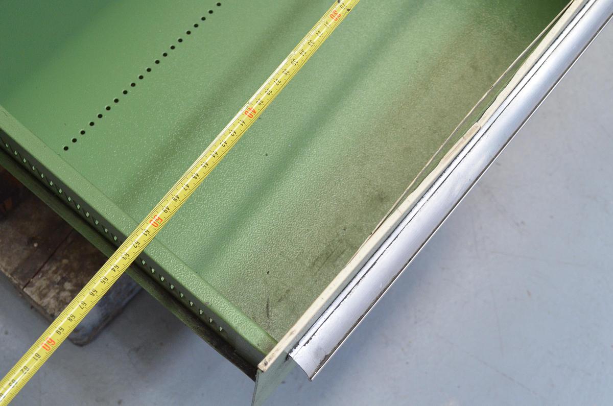 Usado Armario metalico con cajones UNCETA 600x620x960(h)mm