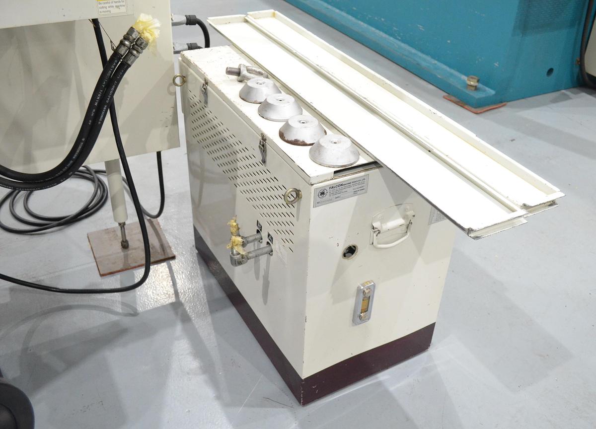 Usado Rectificadora Chevalier FSG-3A818 Eje z autom