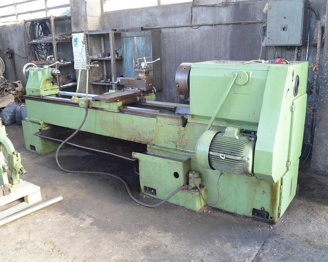 Usado Torno Geminis GE 650 2.000mm e.p