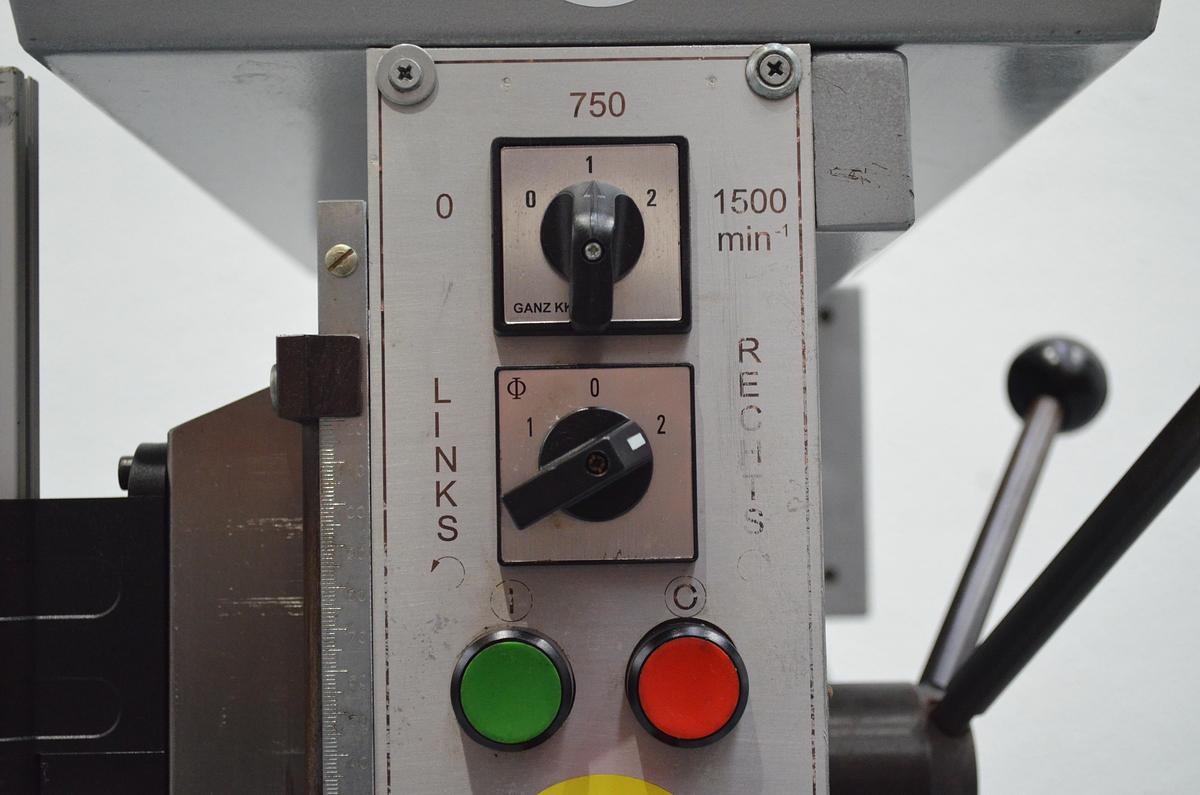 Usado Taladro columna correas MG Hu 45R - Año 2004