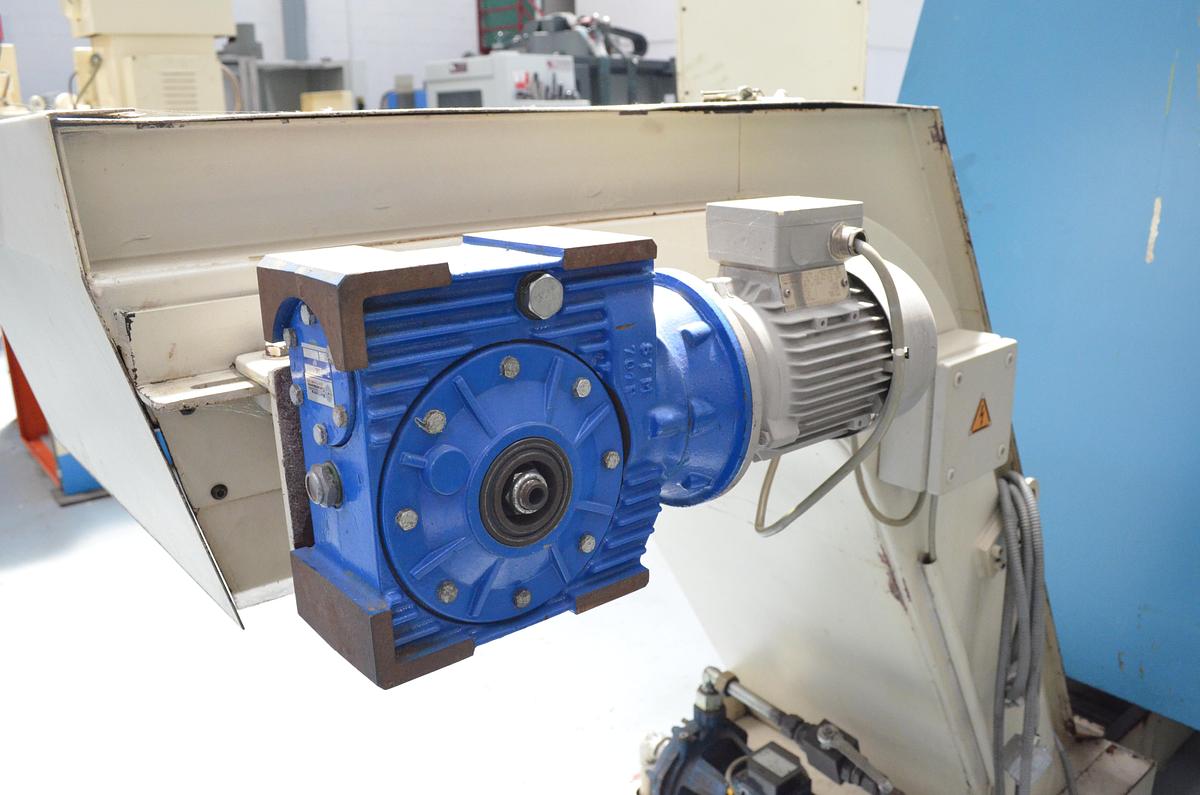 Usado Torno cnc Lealde TCN-12 de 3000mm e.p