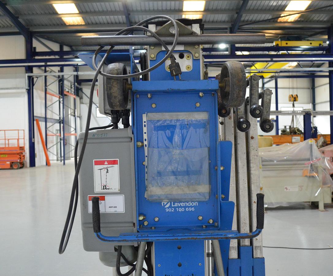 Usado Plataforma trabajo elevadora Genie AWP-30S