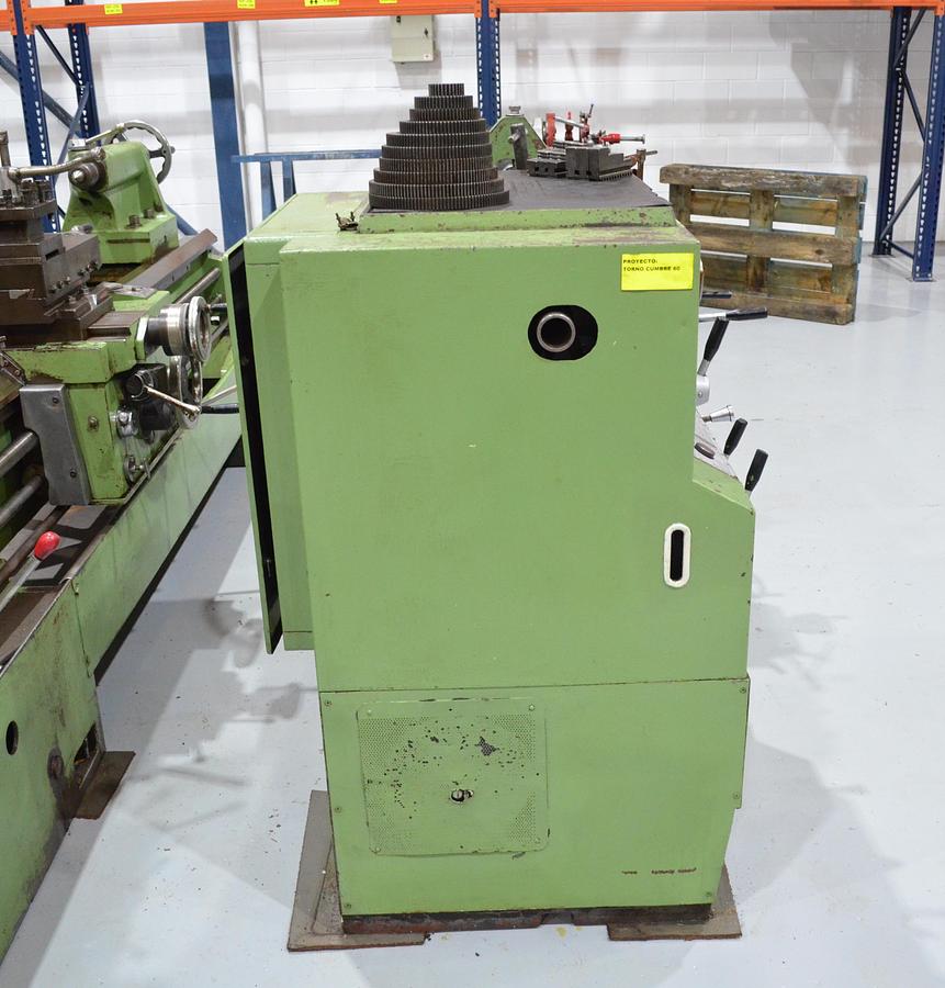 Usado Torno cumbre 60 1500mm e.p