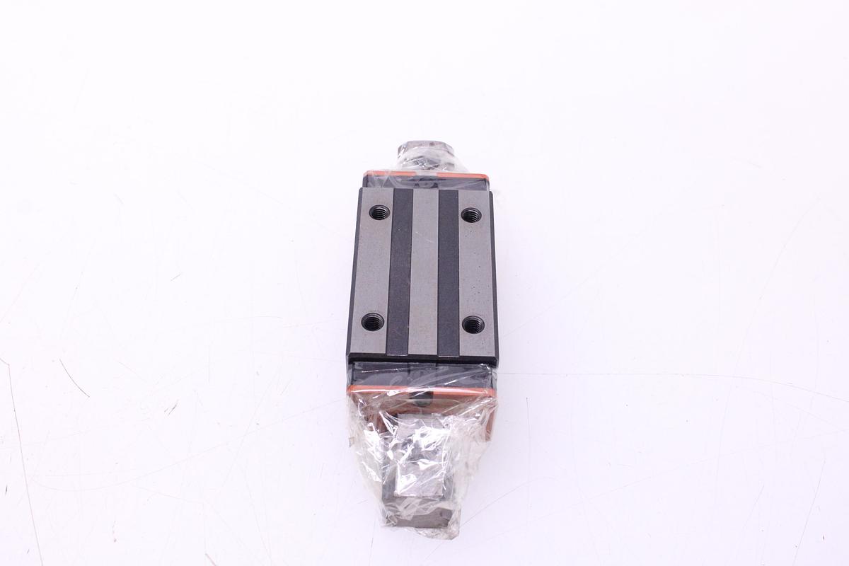 Usado 4 Patines Lineales HSH 30HA ENC + Guia