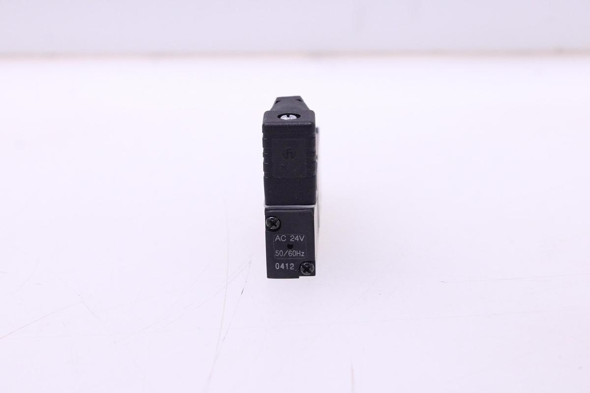 Usado Electroválvula CKD 3KA110-B-ST