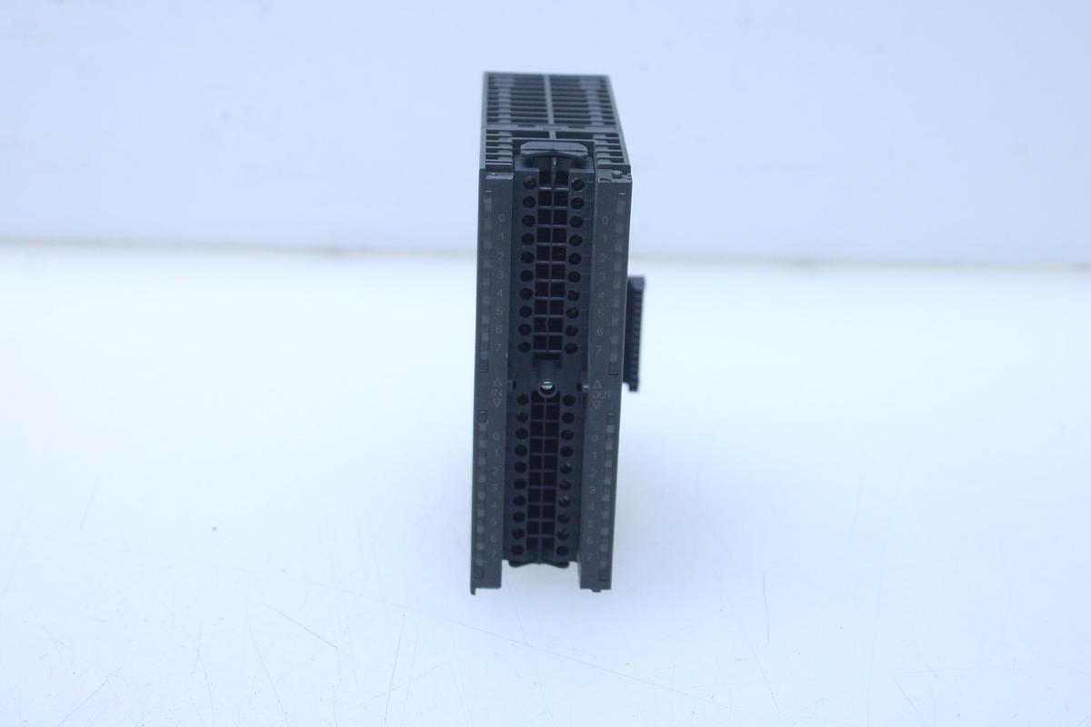 Usado Módulo E/S Digital Siemens 6ES7323-1BL00-0AA0