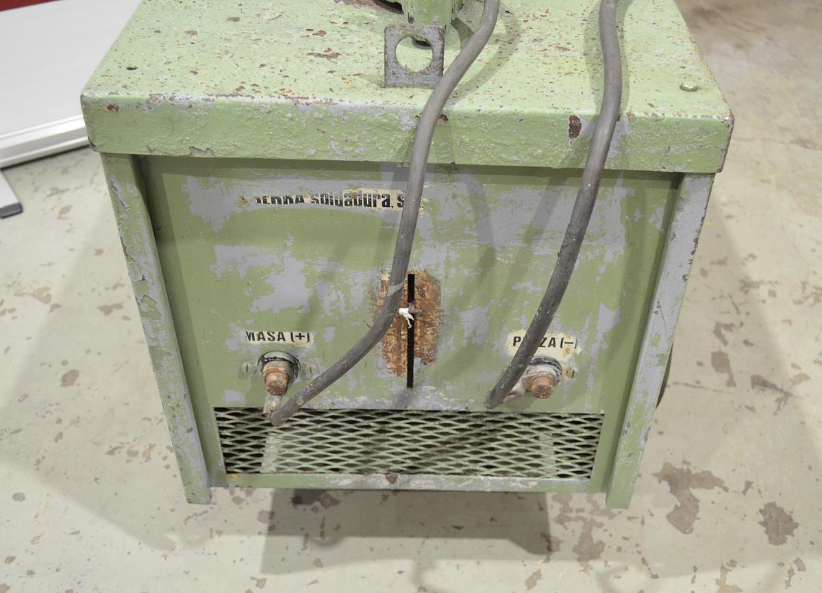 Usado Maquina soldar electrodos Serra RS-160