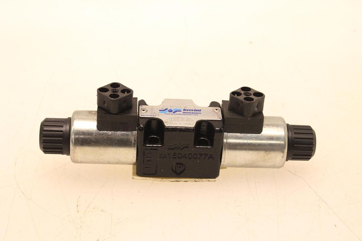 Usado Válvula Direccional BREVINI AD3E01CW 3