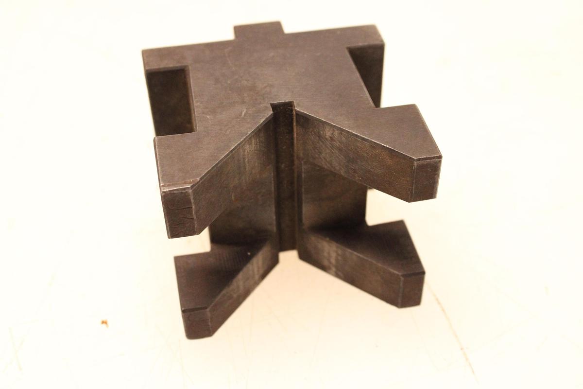 Usado Lote Bloques en V para fresadora