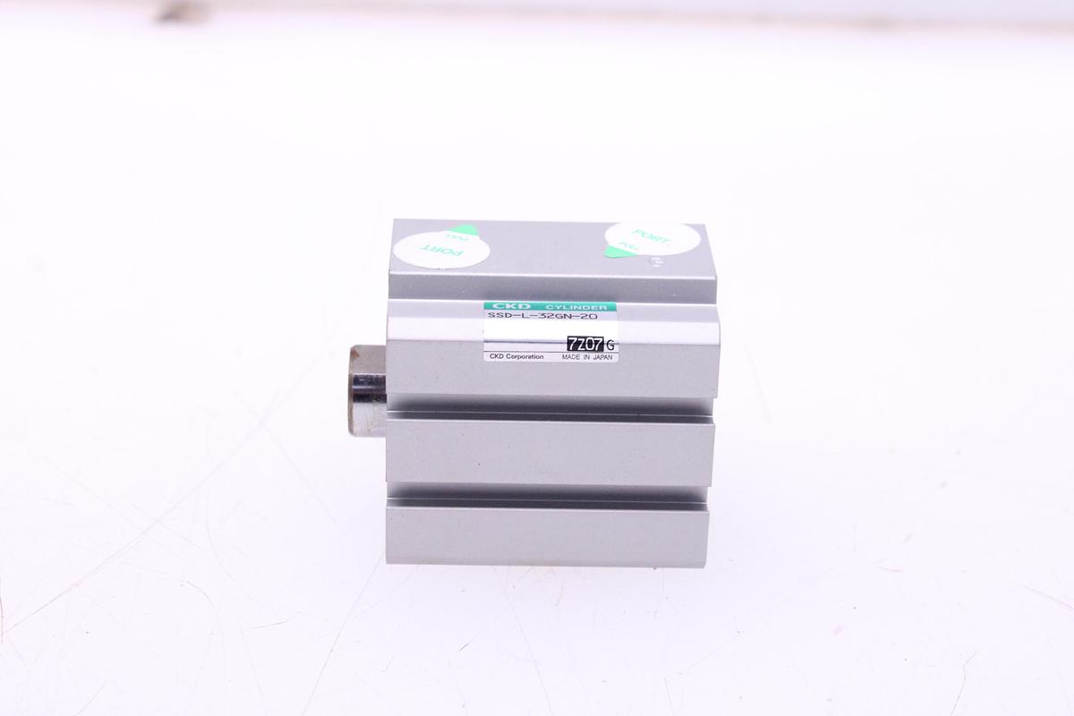 Usado Cilindro Compacto CKD SSD-L-32GN-20