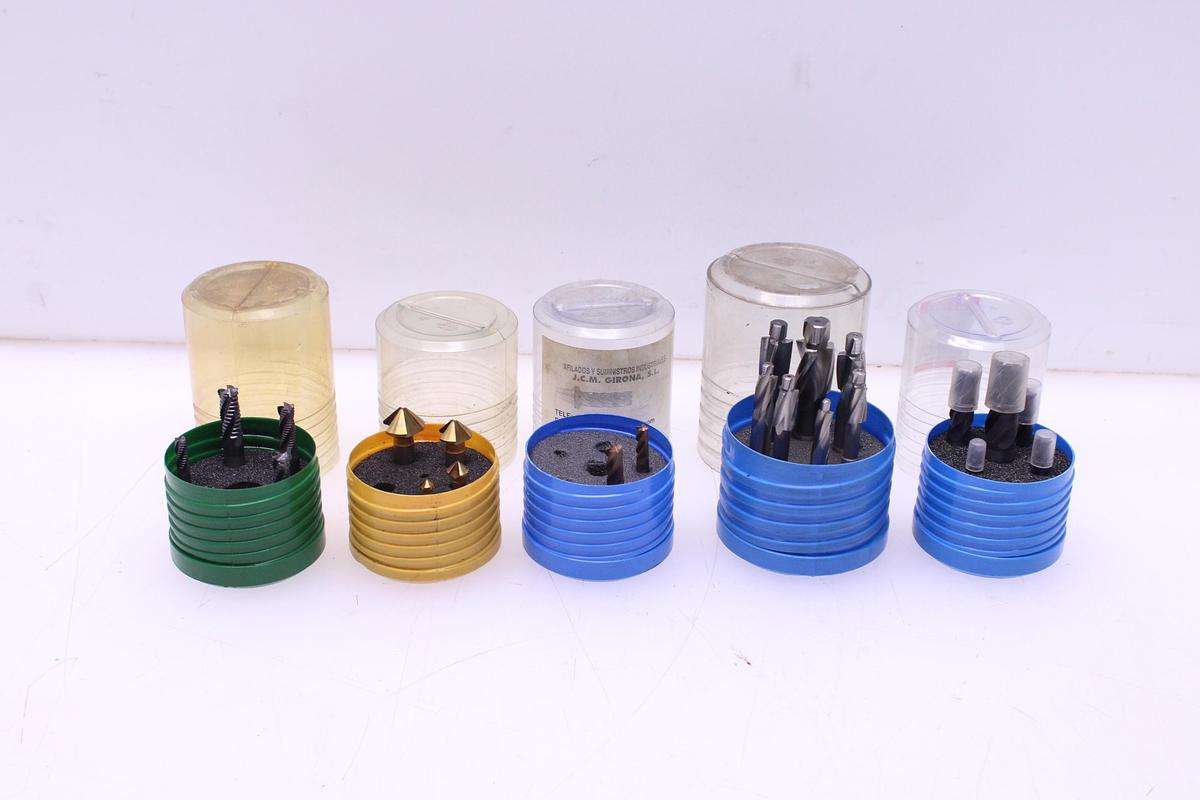 Usado Lote de Fresas y Avellanadores - 22 Unidades