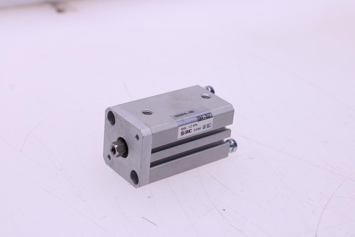 Usado Cilindro Neumatico SMC CQSKB16-30D